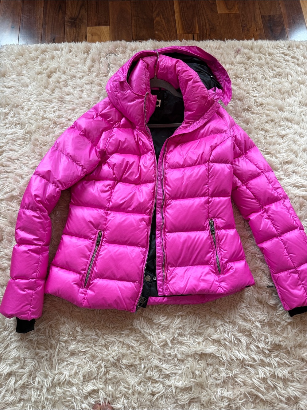 Like new. Skea Bright Pink puffer ski Jacket with Hood
